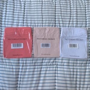 3 for 1 Victoria’s Secret Tank Tops Size XS